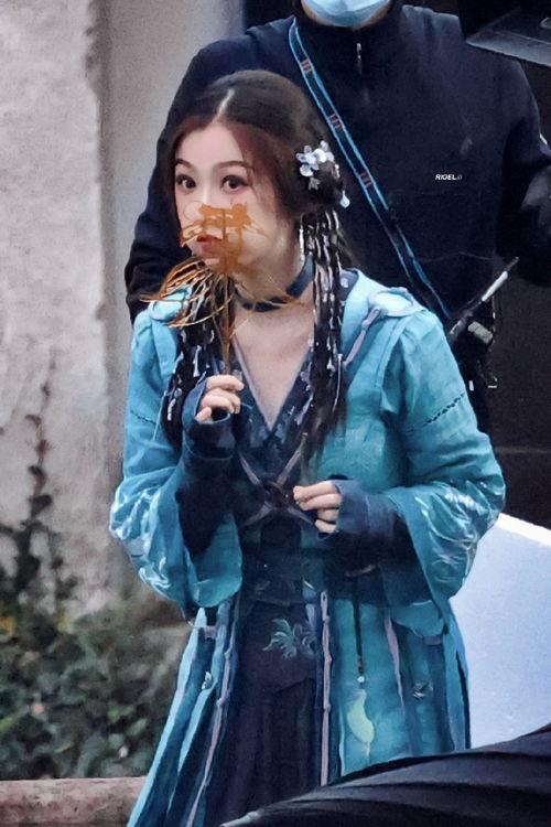 五一吃瓜今日吃瓜娜娜修女,娜娜修女生活揭秘，带你领略娱乐圈幕后故事