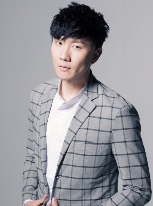 娱乐圈吃瓜男导演