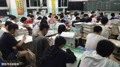 校园近期热门吃瓜事件,揭秘近期热门“瓜”事背后的真相