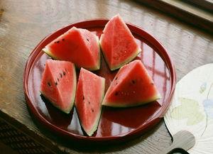 痛风可以吃黑瓜吗,黑瓜的适宜食用指南