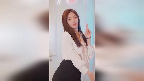 黑灯变装吃瓜,一场别开生面的吃瓜盛宴