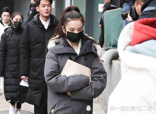 疫情明星网红,影响力与争议并存